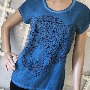 DeCree cute blue ombré studded tiger tee shirt